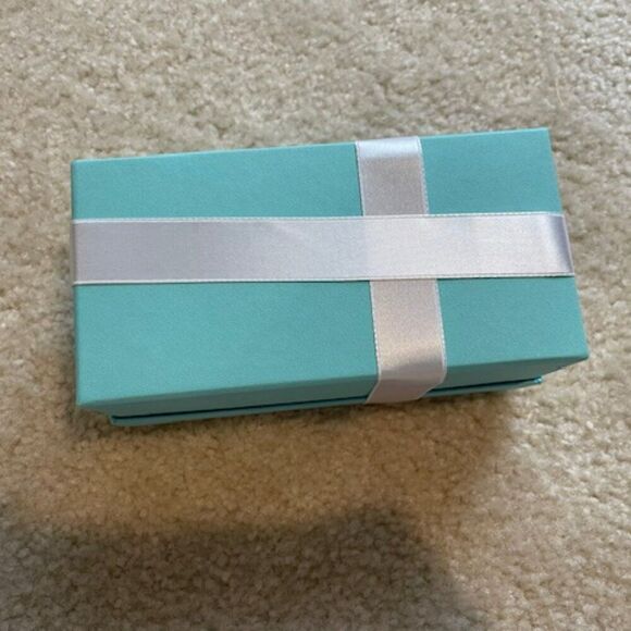 Tiffany & Co. Sunglasses Empty Box and Ribbon - Picture 4 of 4
